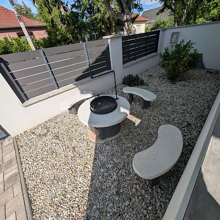 With A - C In Siofok-balaton 57997 Casa vacanze